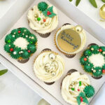 Akril cupcake korong Boldog karácsonyt felirattal (arany)