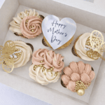 Anyák-napi akril szív – ezüst